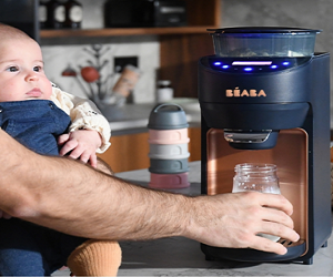 un préparateur de biberons Milkeo Plus Béaba