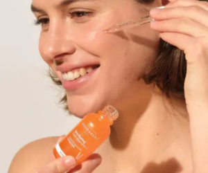 soin peeling éclat à la vitamine C Novexpert