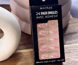 faux ongles adhésifs Holographique Beautélive