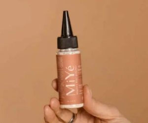 poudre cheveux densifiante Miyé